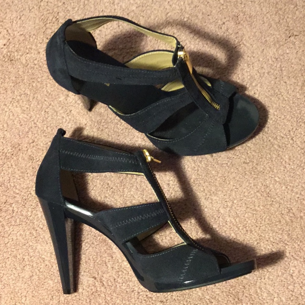 MK sandals